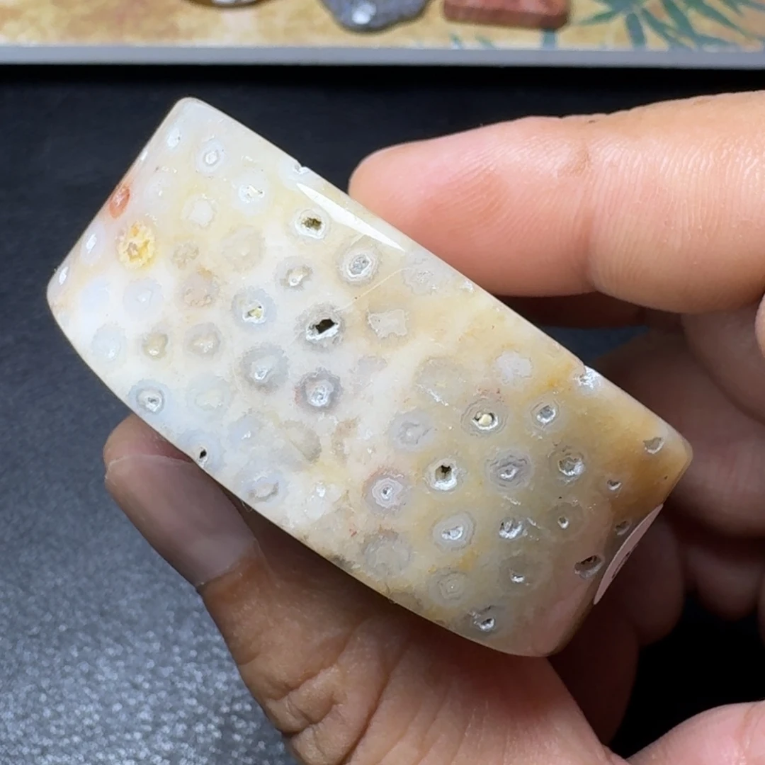 石英质玉手镯芯未镶嵌