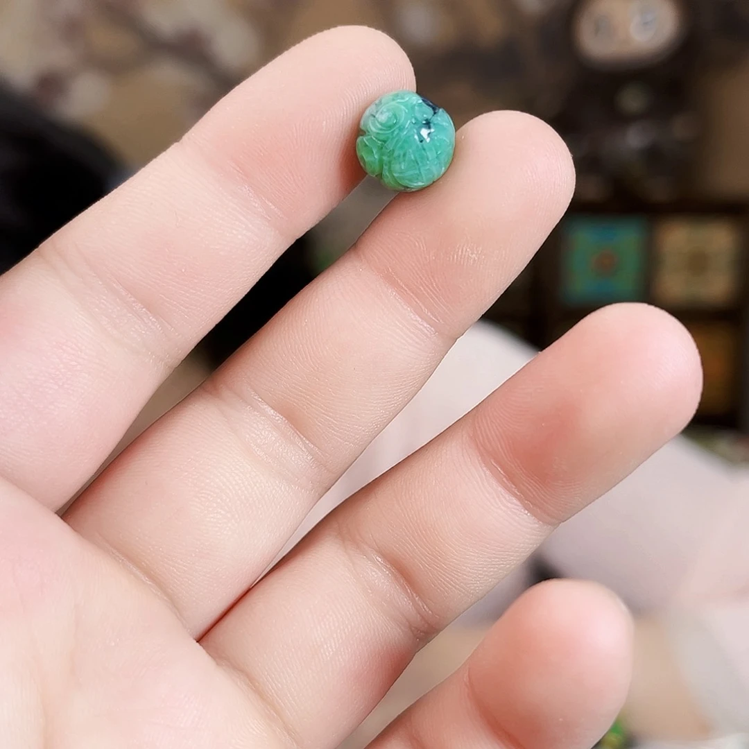 翡翠未镶嵌颈饰吊坠