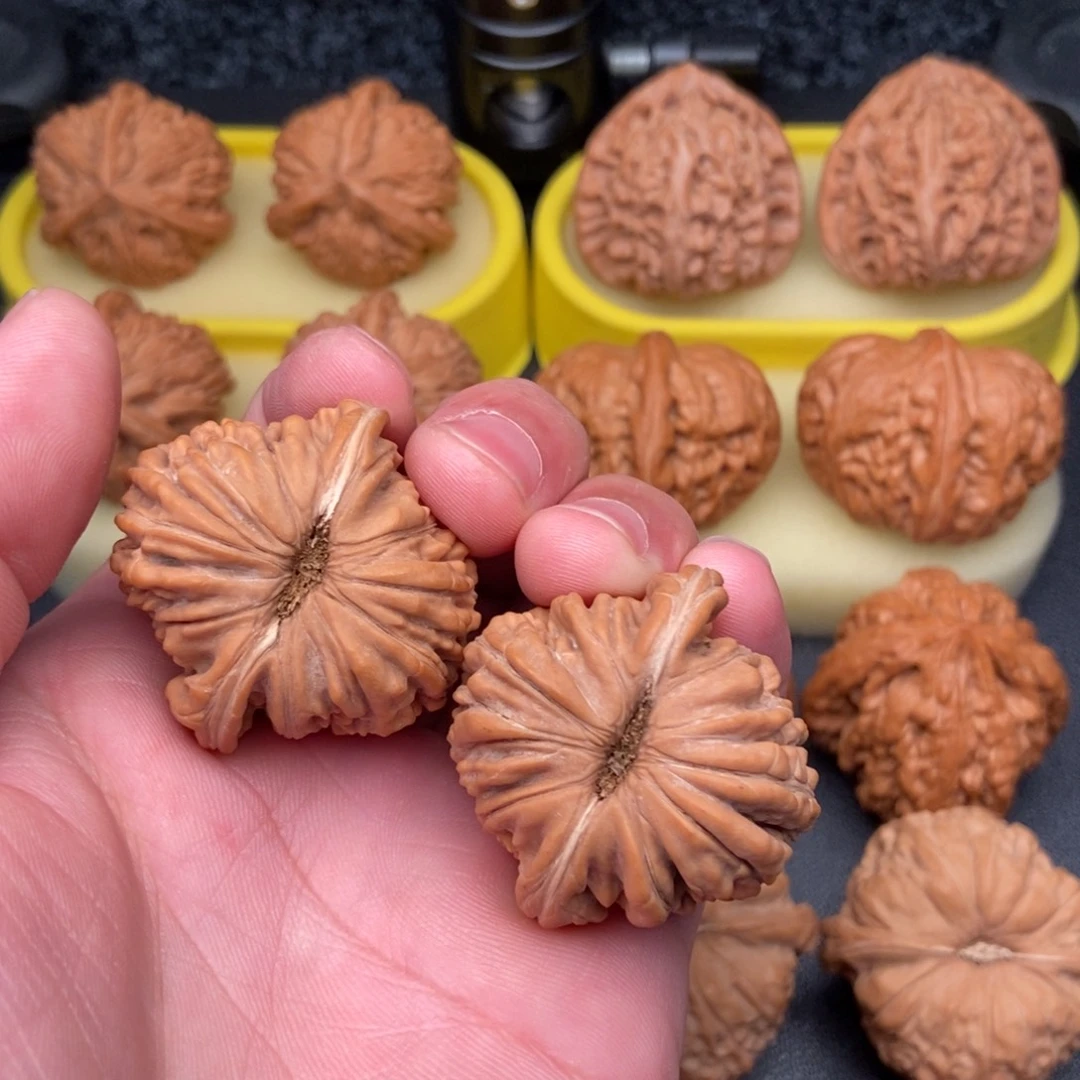 文玩核桃把件汉高楼38