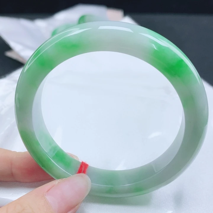 翡翠未镶嵌手镯缅甸58.8飘阳绿正圈