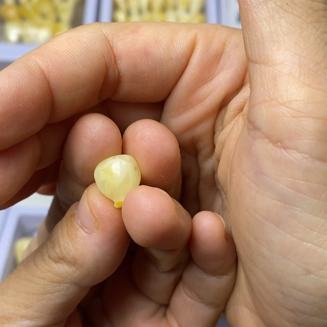 (***ว裸石蜜蜡未镶嵌9三通