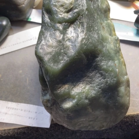 未镶嵌和田玉（糖玉）挂件阿****?