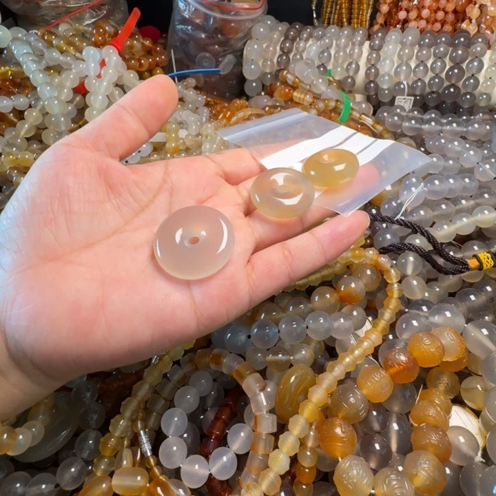 玛瑙/玉髓颈饰未镶嵌?****946