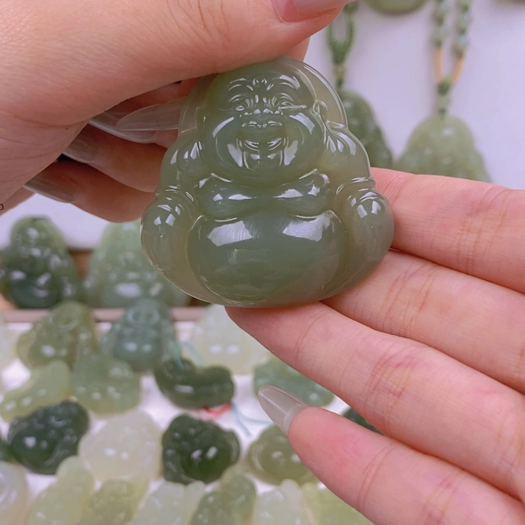 和田玉未镶嵌颈饰懒*羊