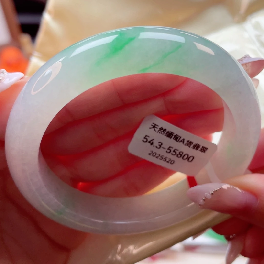 翡翠手镯未镶嵌5455圈99