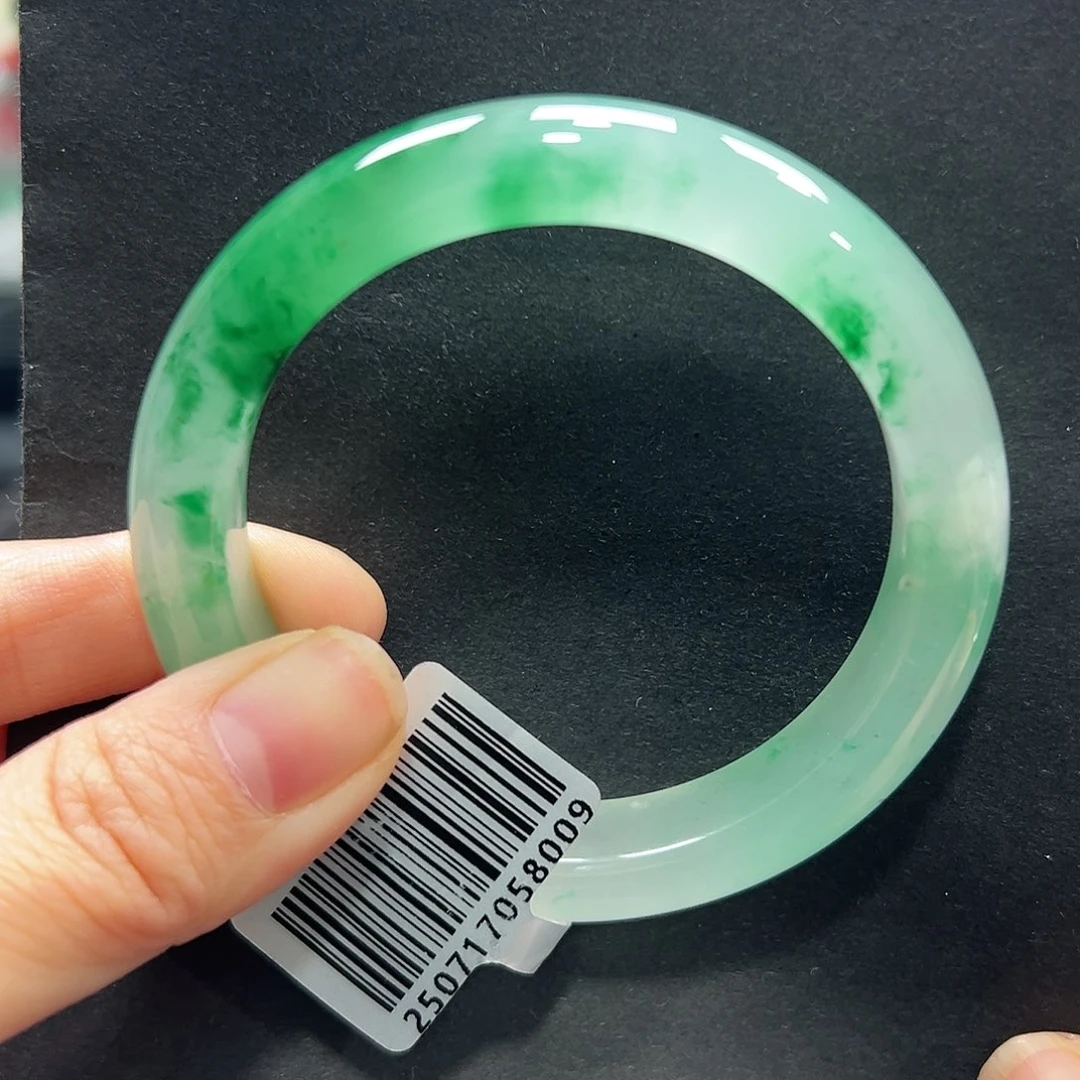 石英质玉（非洲翠）未镶嵌手镯