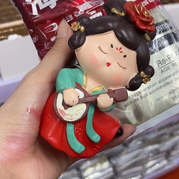 瓷片黑绷带莫面陶瓷娃娃