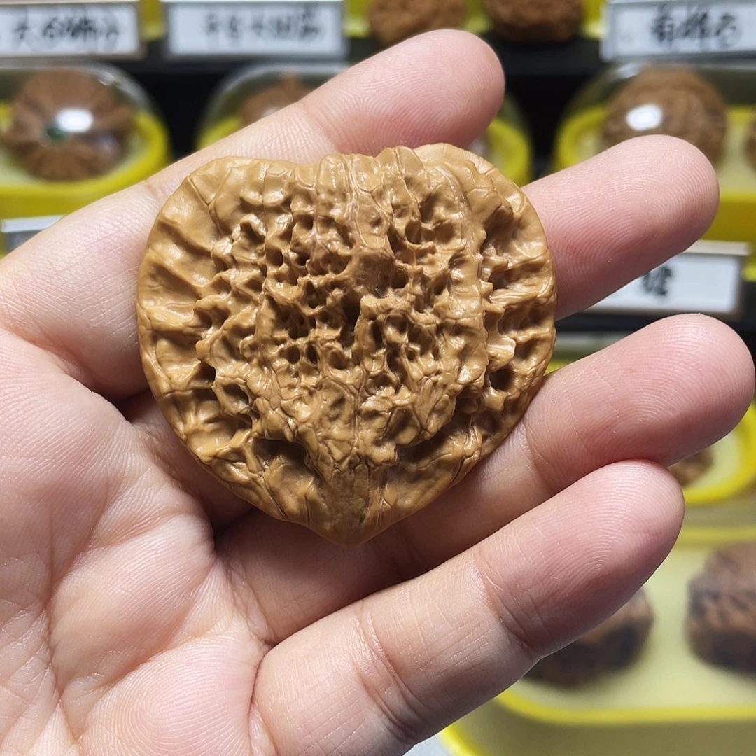 文玩核桃吊坠一箭穿心