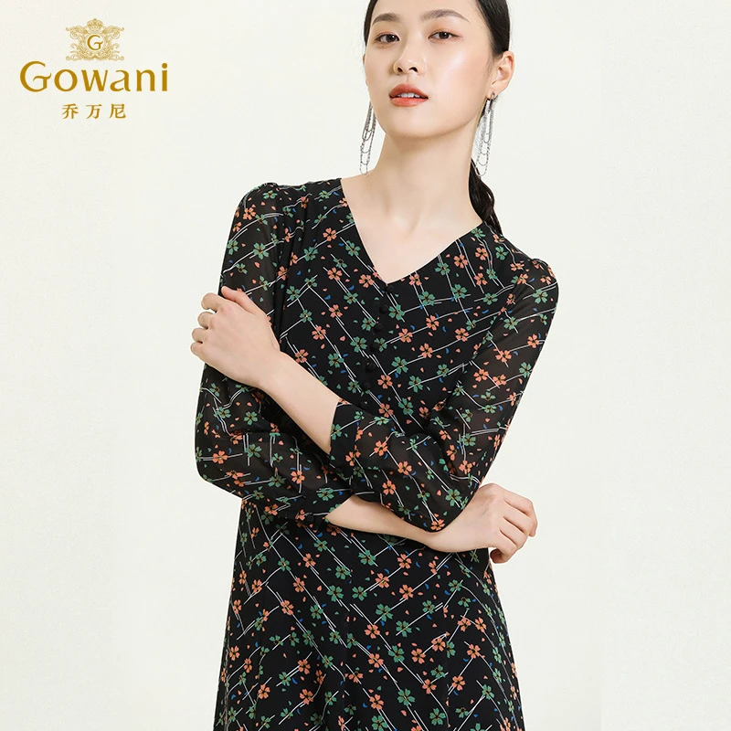 乔万尼商场新款女装秋V领显瘦长袖收腰洋气中长设计感气质连衣裙