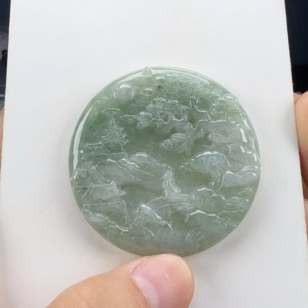 翡翠挂件未镶嵌翡翠