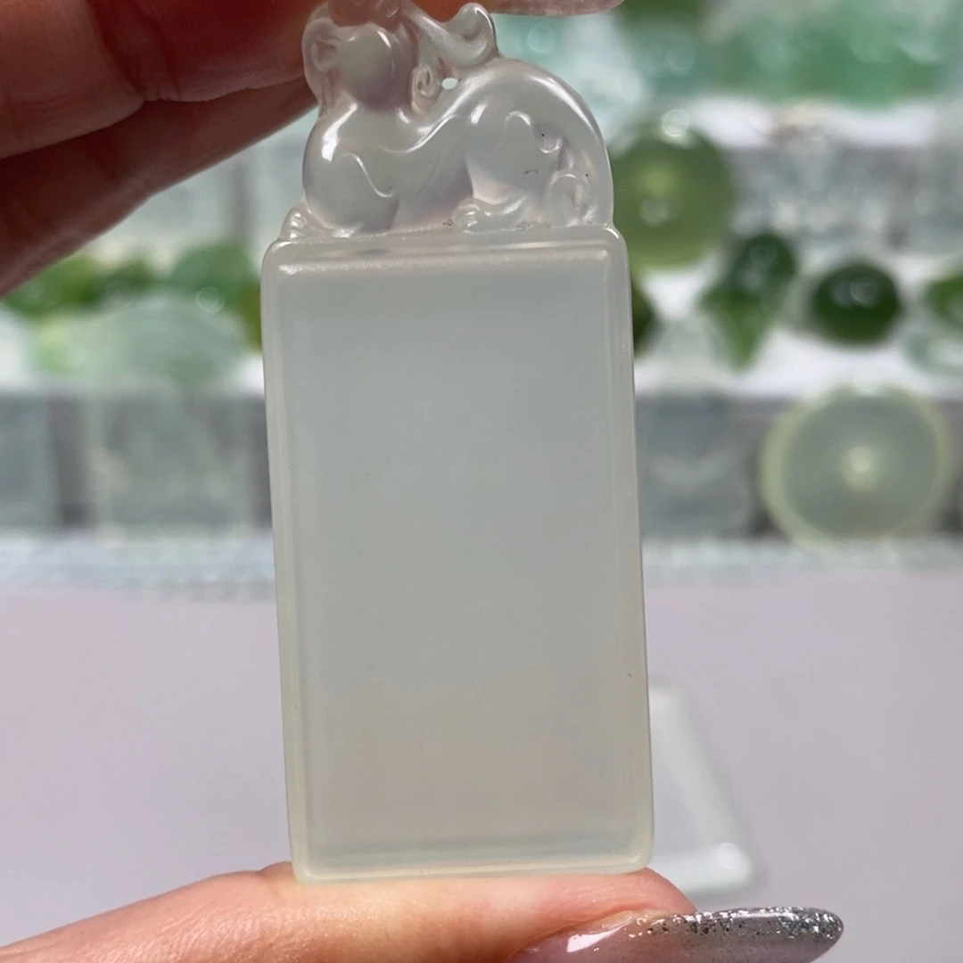 永***哥蛇纹石玉未镶嵌颈饰