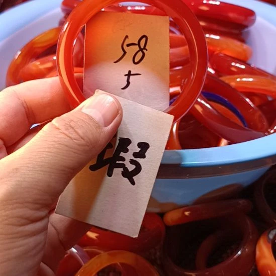 玛瑙/玉髓未镶嵌手镯