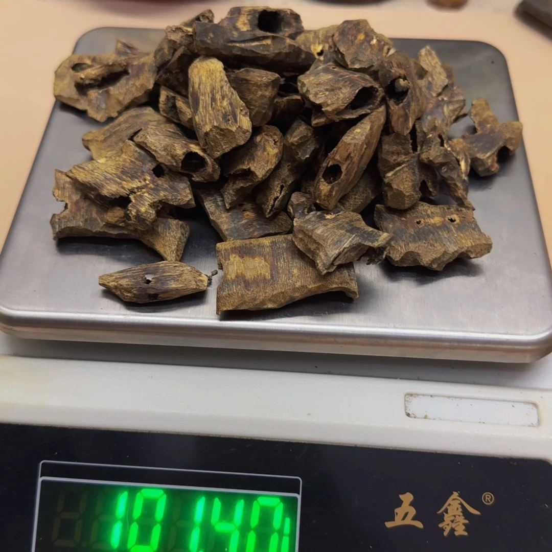 元***沉香碎屑沉香海南陆河块料101克
