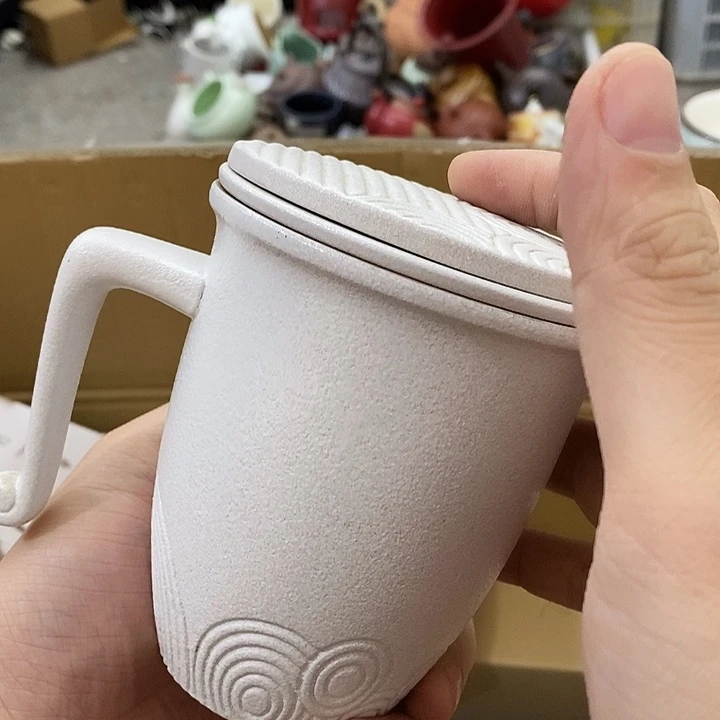 陶瓷艺术品及陶瓷壶