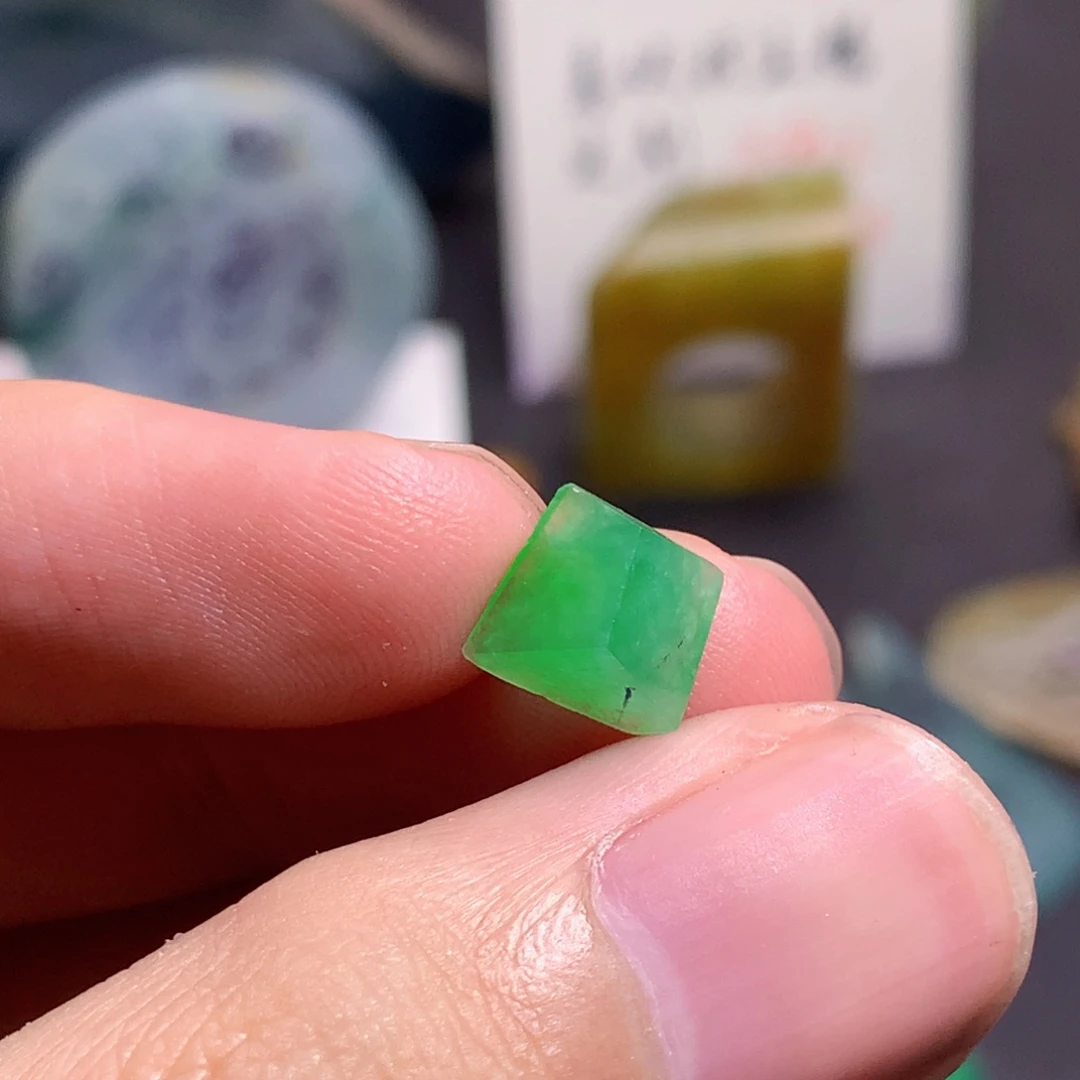 未镶嵌定制翡翠翡翠