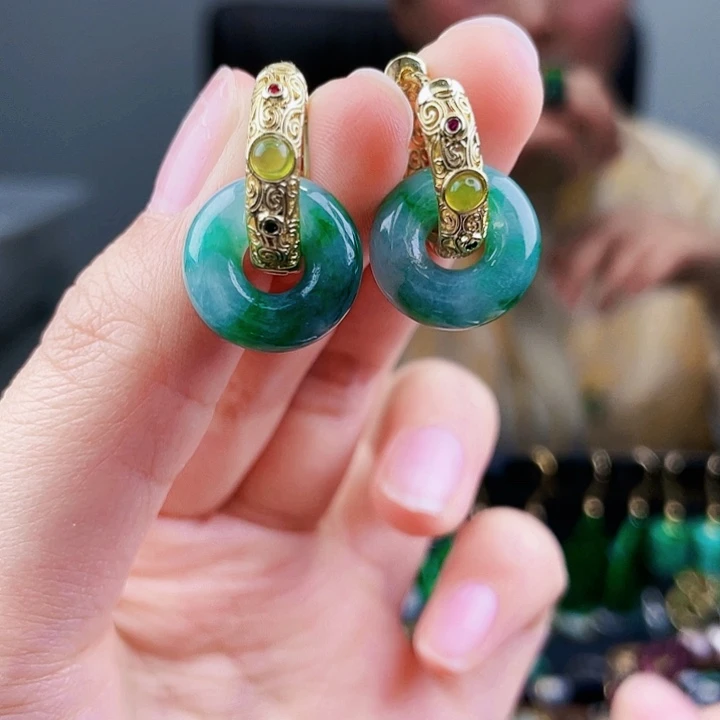 翡翠耳饰未镶嵌饰品