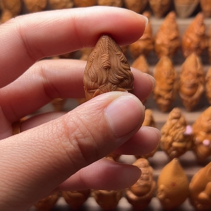 橄榄核吊坠威*斯橄榄核