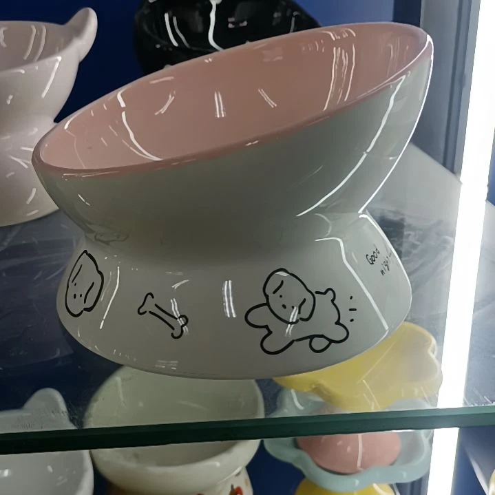 瓷斜口陶瓷宠物碗粉色内里1