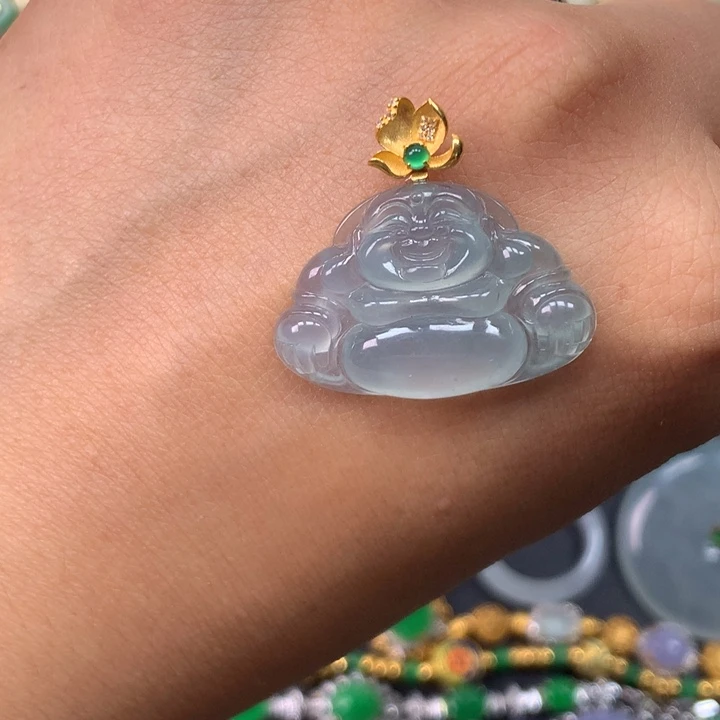 翡翠18K金镶嵌颈饰佛公