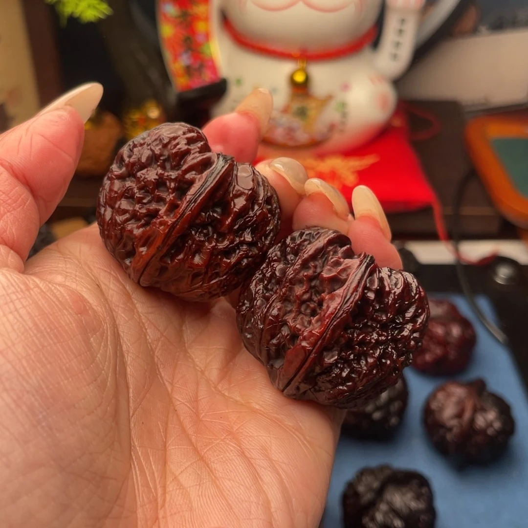 吊坠文玩核桃小凹底