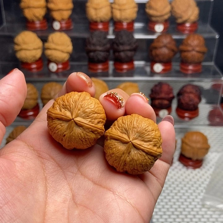 文玩核桃把件门堆四棱17