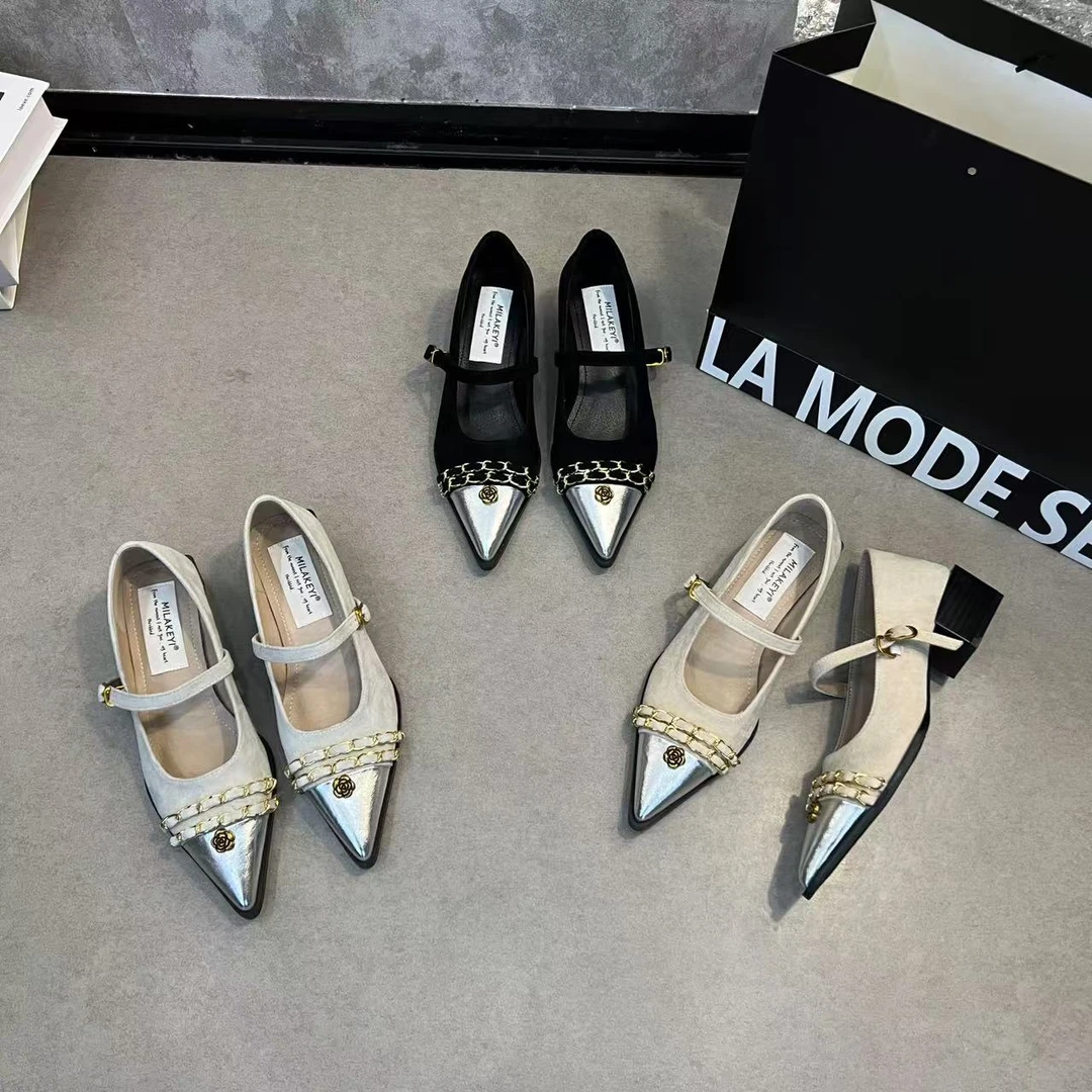 2025年春夏季新款轻职小山茶花链条全包尖头气质百搭方跟软底单鞋