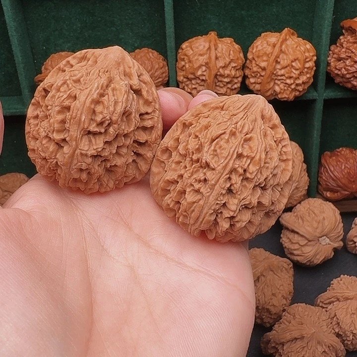 满***红文玩核桃把件全品43尺南疆石