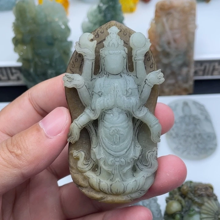 未镶嵌定制翡翠千手观音