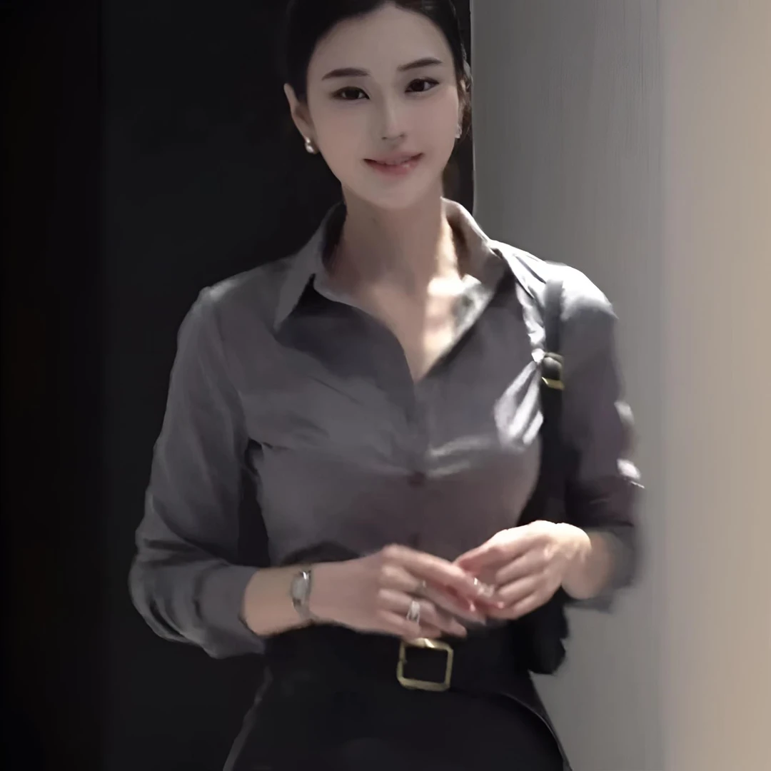 法式灰色衬衫女新款高级感通勤春秋修身显瘦职业气质长袖纯欲上衣