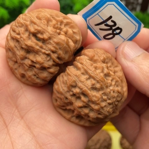 文玩核桃吊坠平谷凹底40.