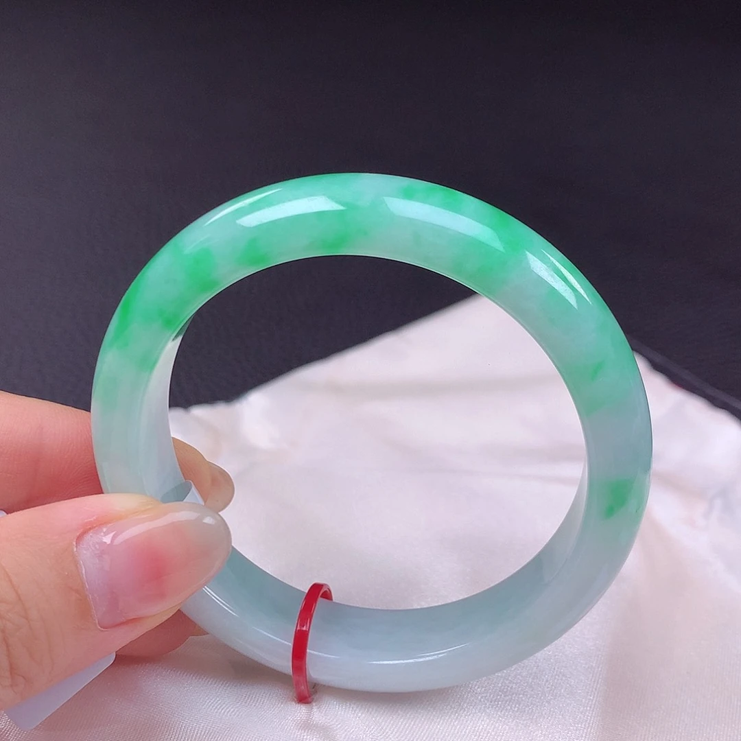 翡翠手镯未镶嵌53圈口431602