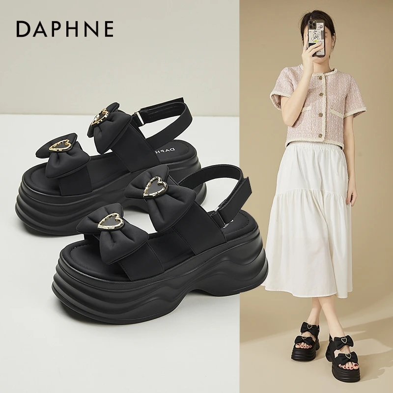 达芙妮厚底增高凉鞋女夏季新款潮流露趾粗跟透气舒适外穿沙滩鞋