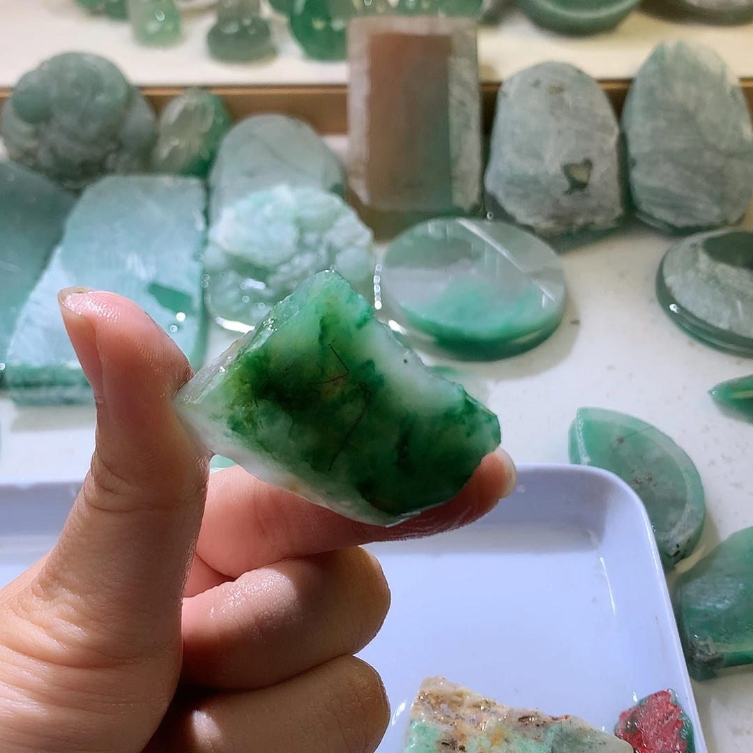 石英质玉未镶嵌珠宝半成品