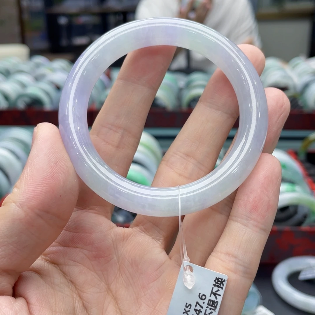 翡翠手镯未镶嵌依*吖手镯