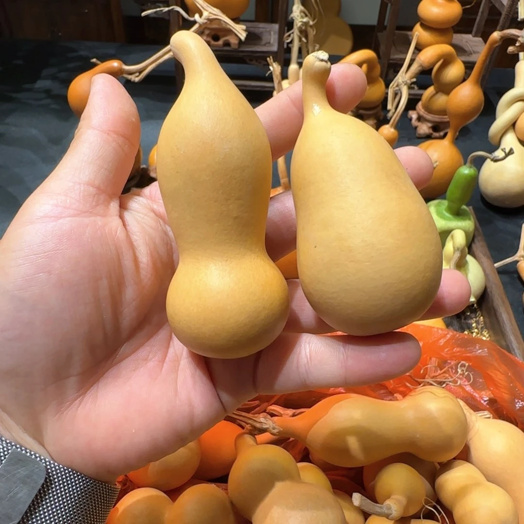 有***-一个默认瑕疵不退不换………………，11