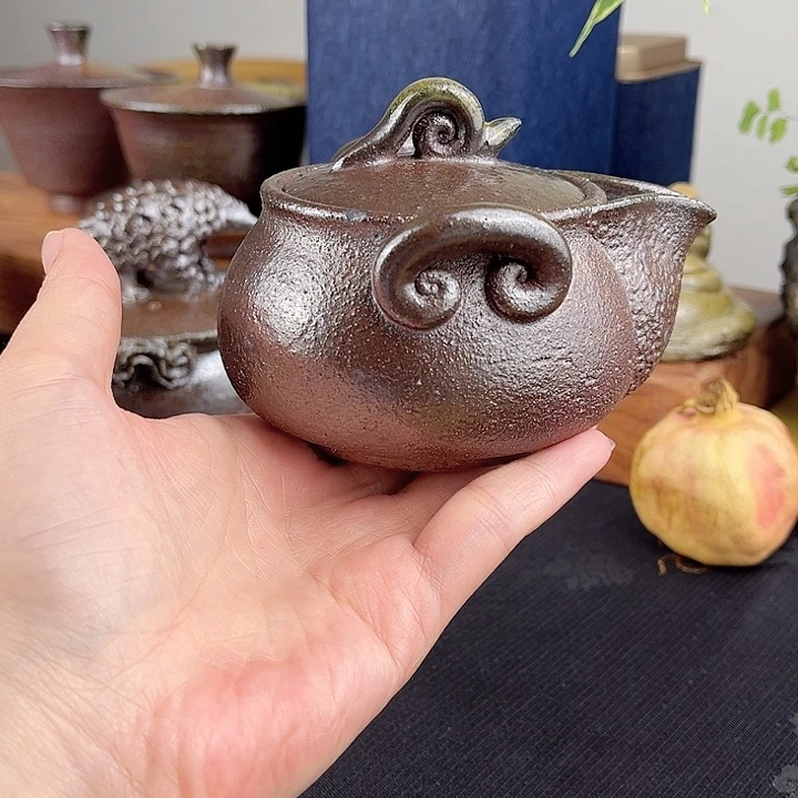 云南龙窑柴烧宝瓶