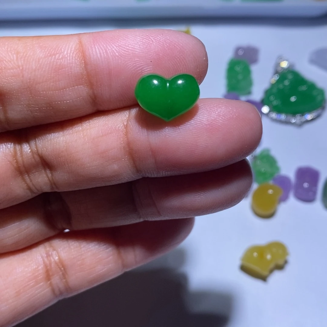 颈饰未镶嵌翡翠博****店