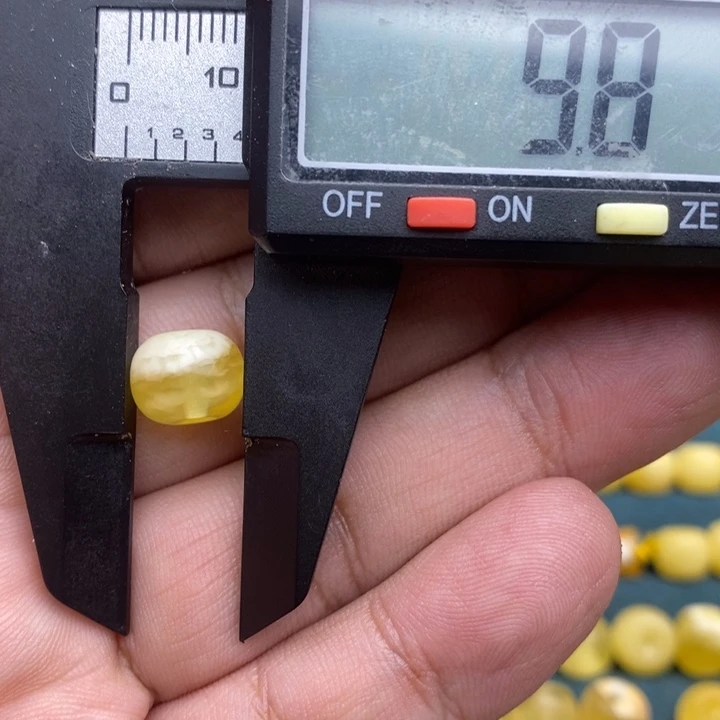 琥珀未镶嵌裸石28号9.8*7.7喇叭口