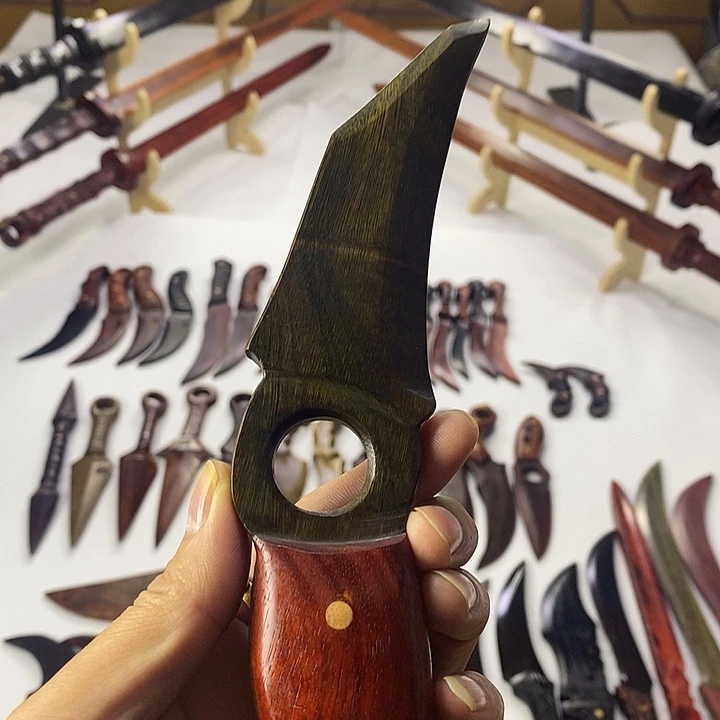 嚯***奶香榧木绿檀鸟嘴刀血檀刀柄