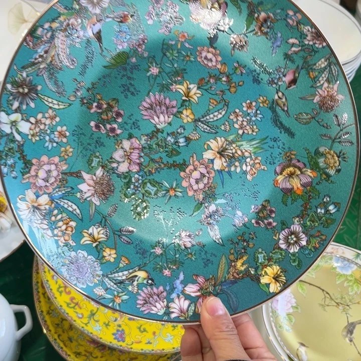 瓷片仙踪十寸大盘一个微瑕