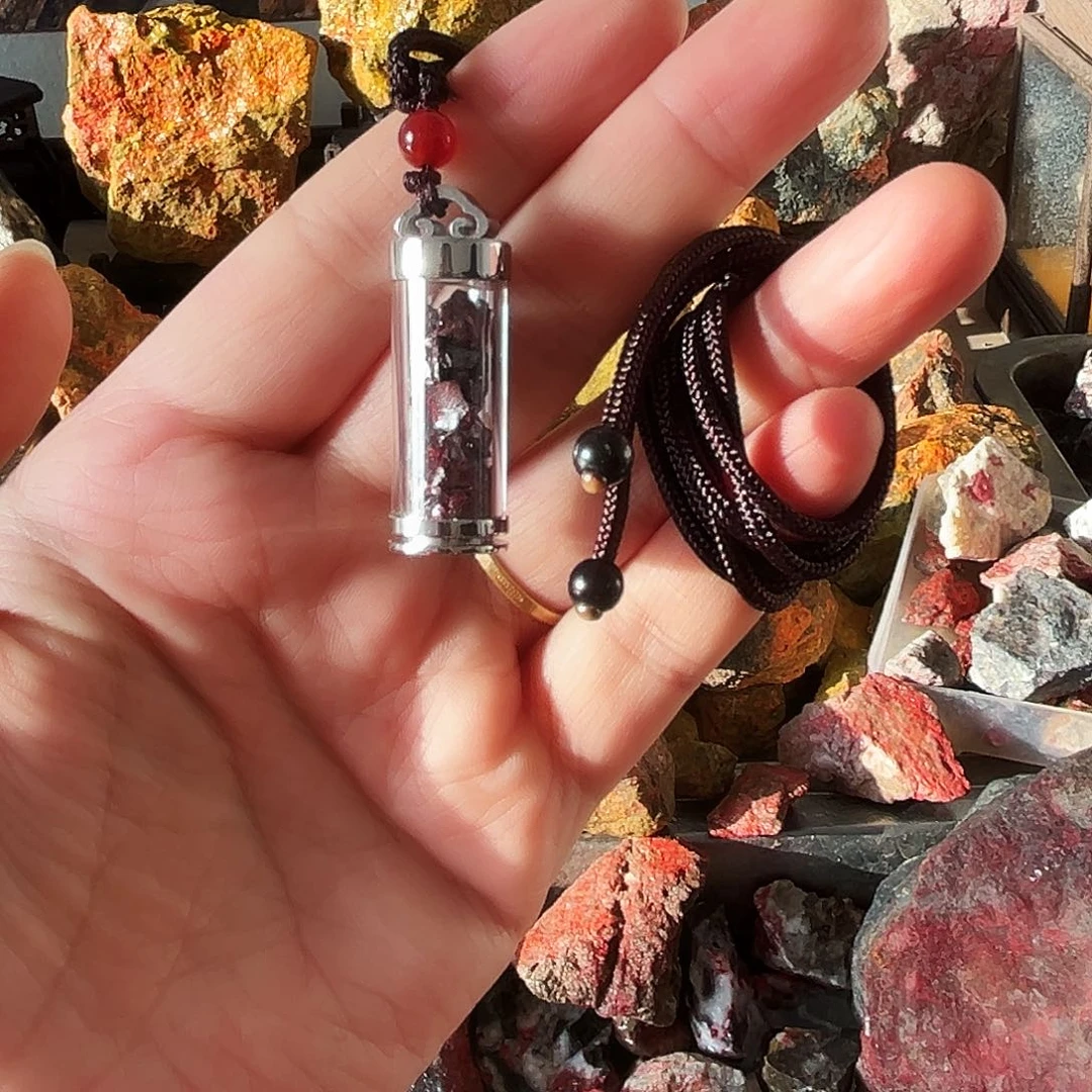 天然辰砂福利朱砂吊坠