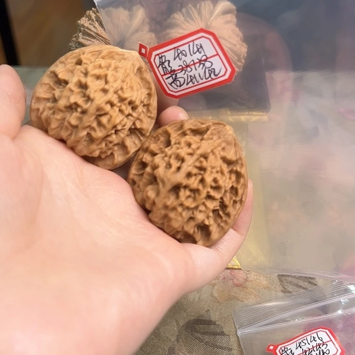 文玩核桃吊坠d**m京八对黄眼