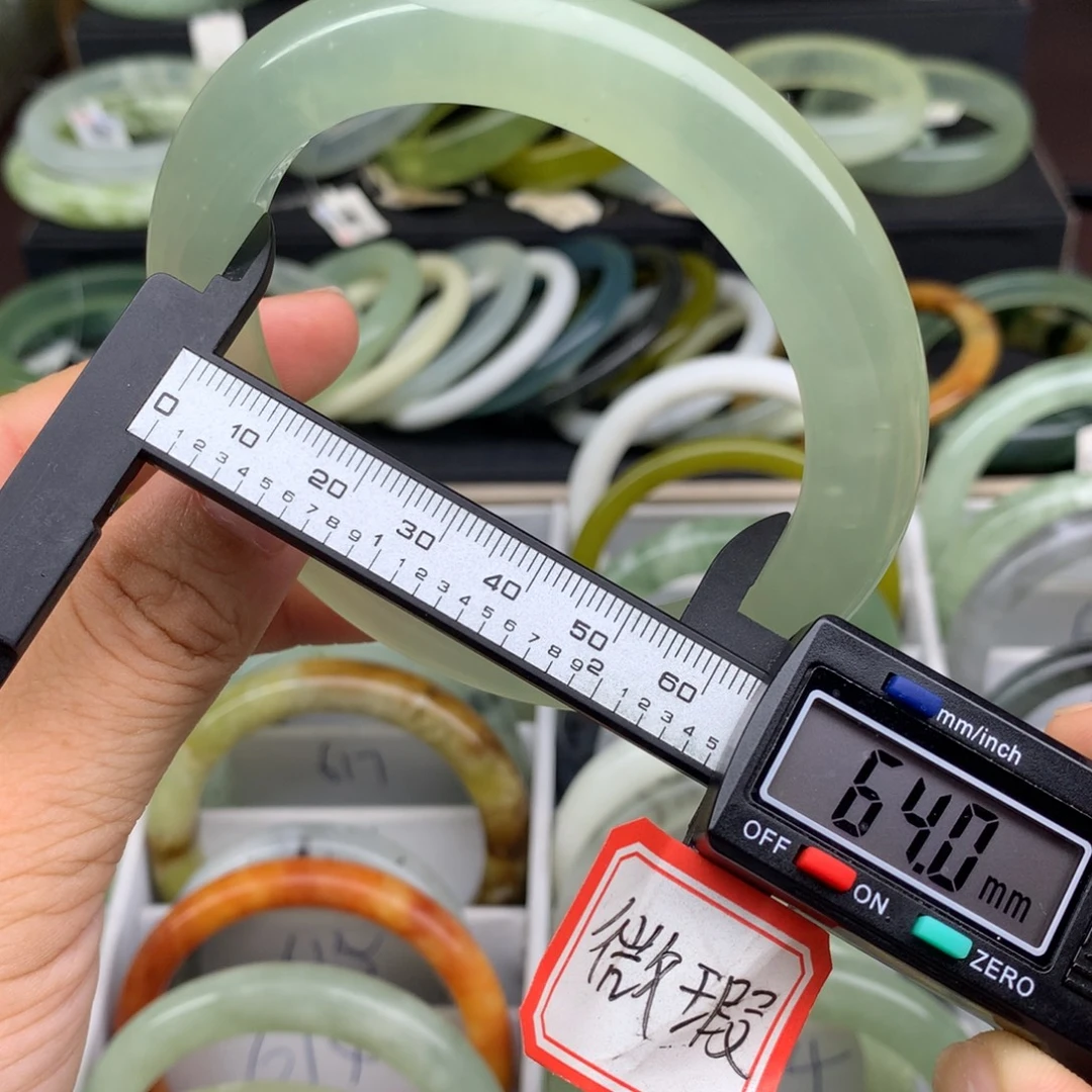 未镶嵌蛇纹石玉手镯620