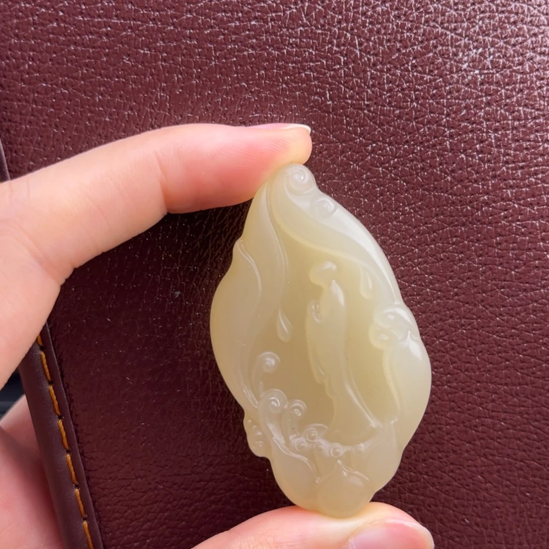 人***知石英质玉吊坠未镶嵌