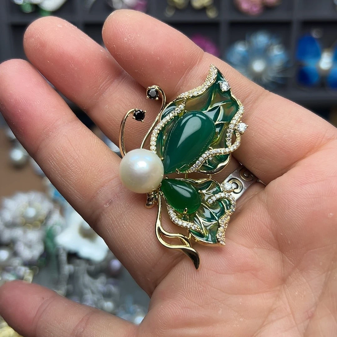 淡水珍珠合金胸针