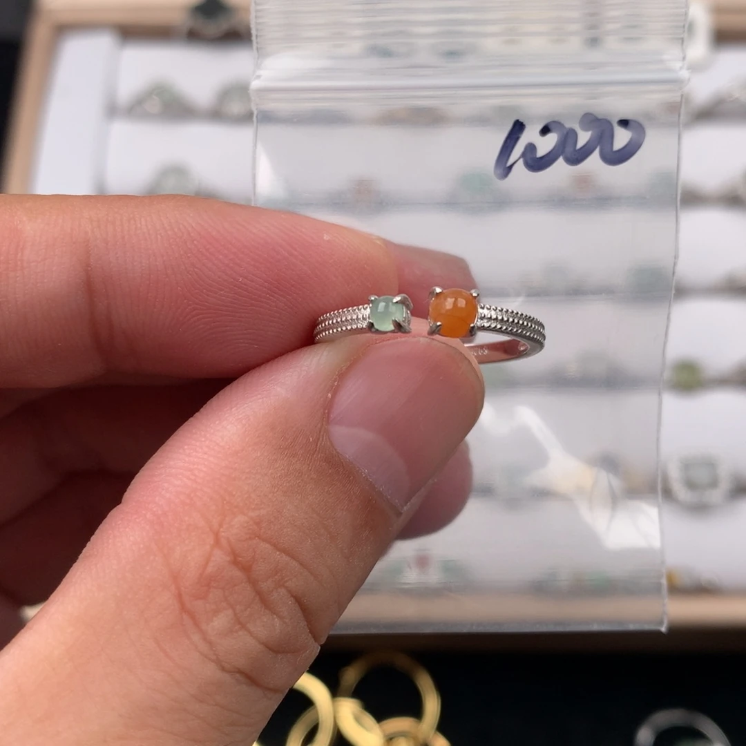翡翠未镶嵌戒指1000