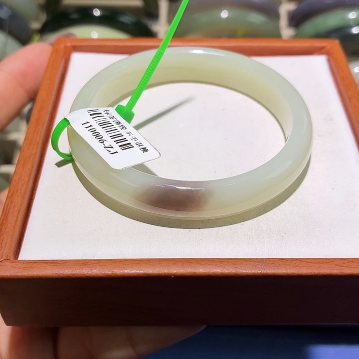 和田玉未镶嵌手镯71号55+