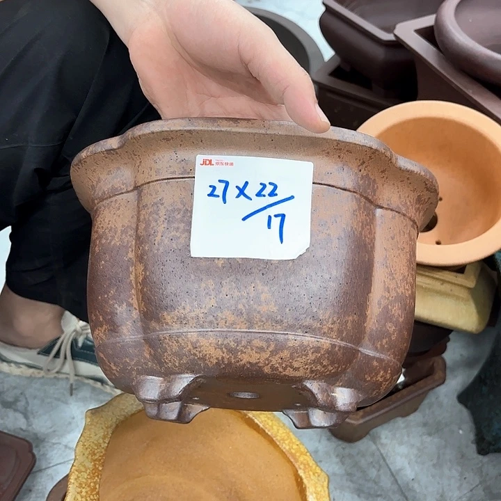 紫砂花盆紫砂的颜色很好看呀