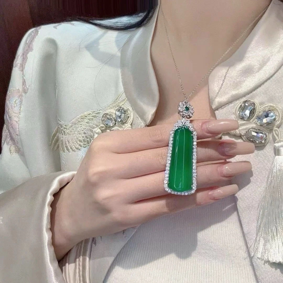 非金属莫桑石项链 《琪琪家》夏季轻奢中式无事牌吊坠绿色气质项链L