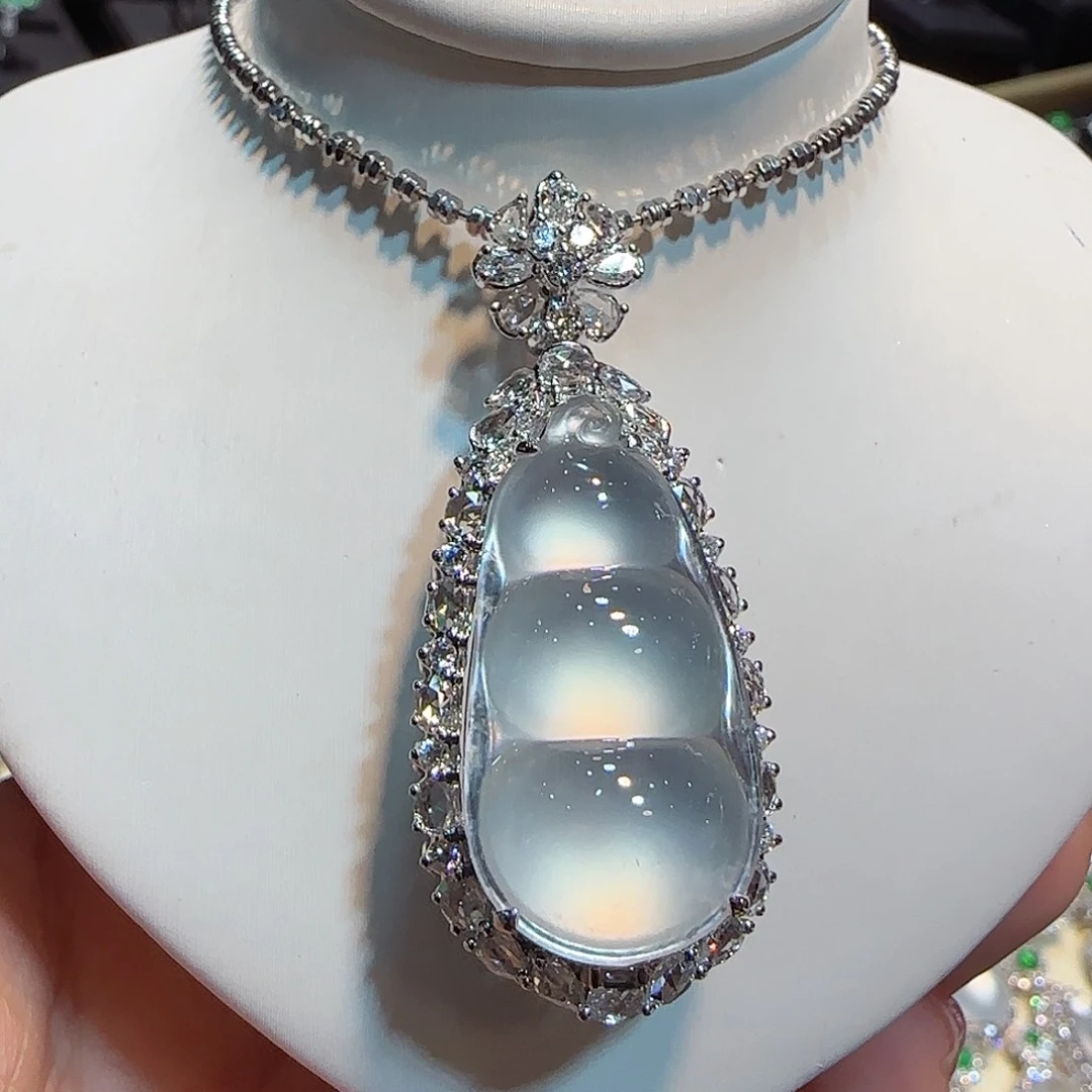 翡翠18K金镶嵌吊坠(不含链)福豆